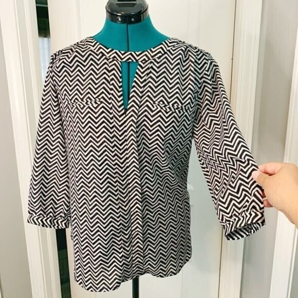 French Connection 3/4 Sleeve Keyhole Casual Career Lightweight Printed Blouse - Picture 3 of 15